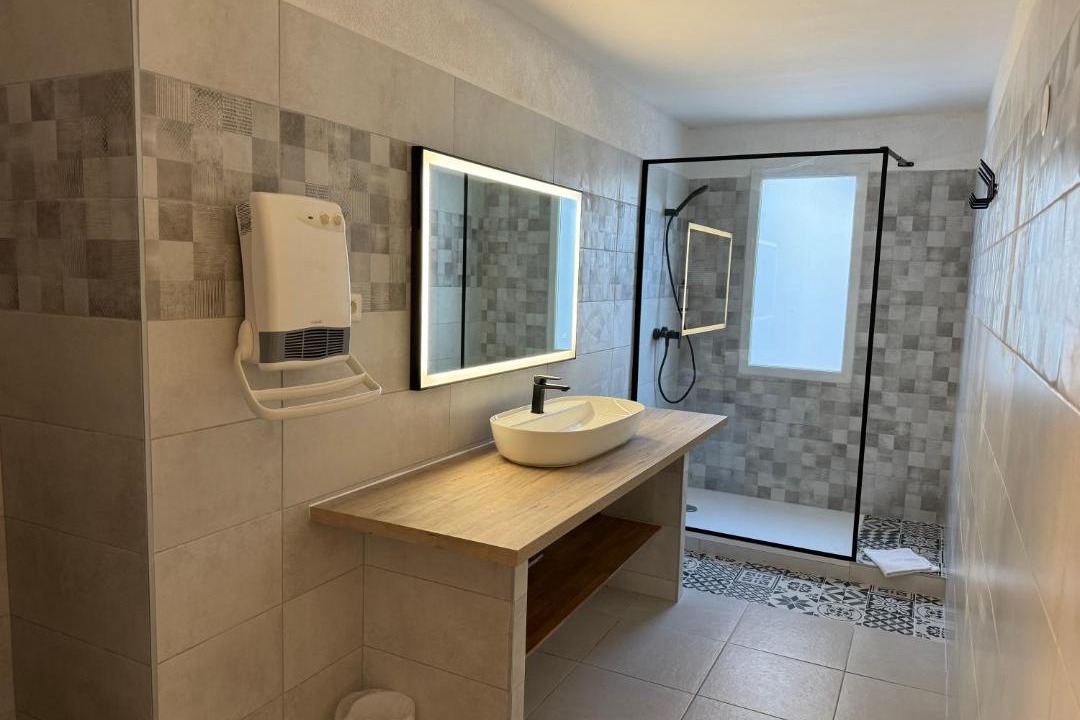 Photo of Bathroom in Saintes-Maries-de-la-Mer