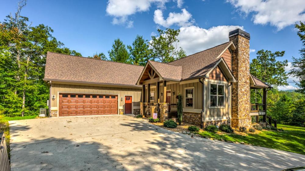 Photo of Others in Foxfire Estates