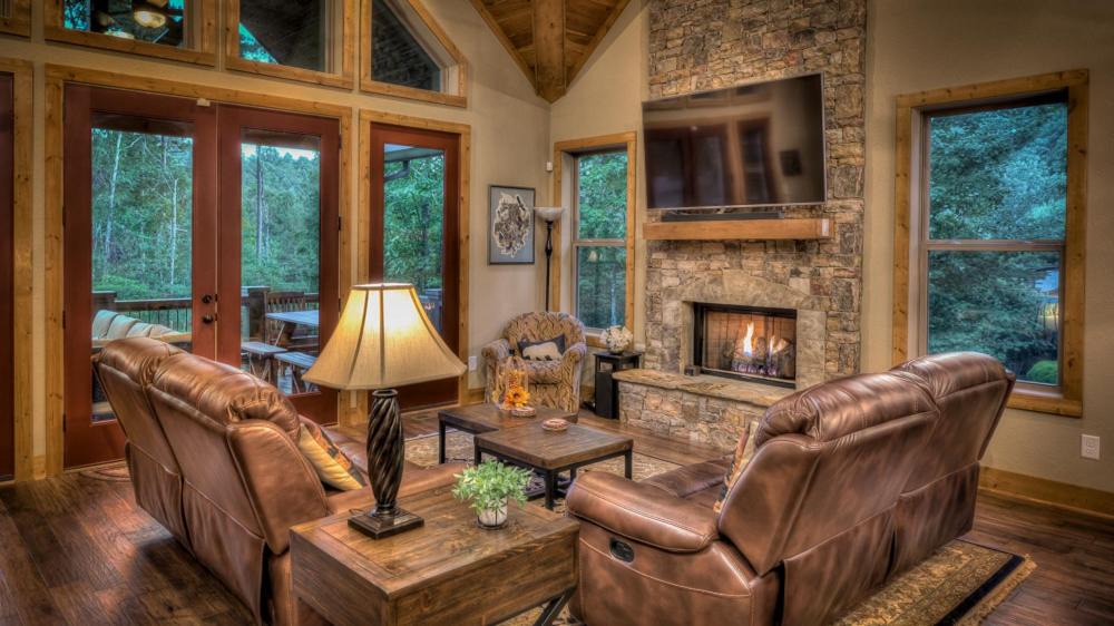 Photo of Livingroom in Foxfire Estates