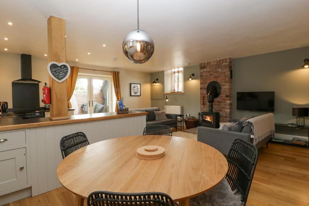 Photo of Others in Dorstone