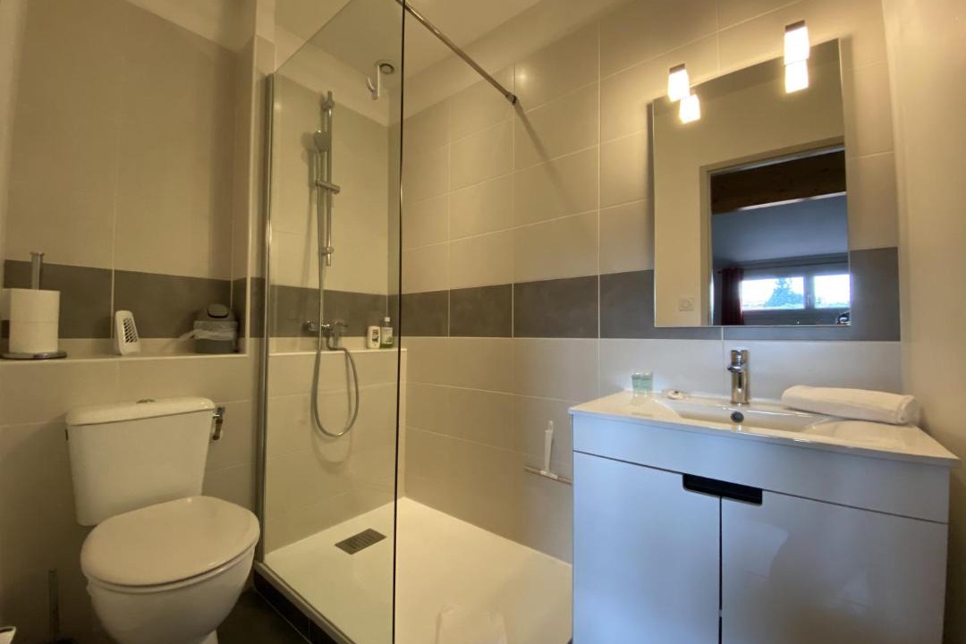 Photo of Bathroom in Bonnefoy-Roseraie-Gramont
