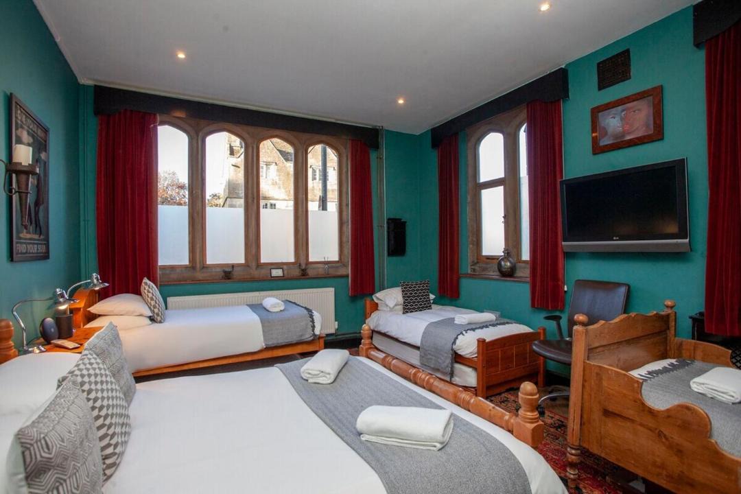 Photo of Others in Box