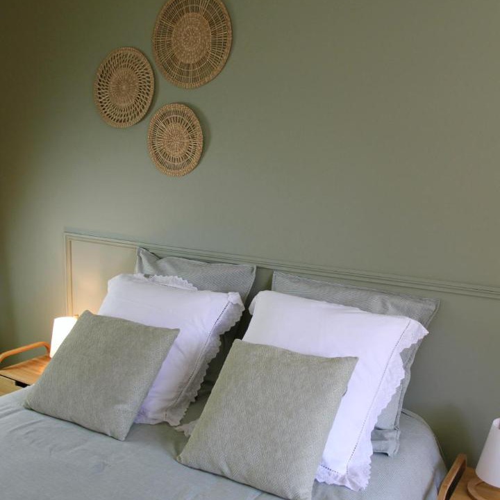 Photo of Others in Aincourt