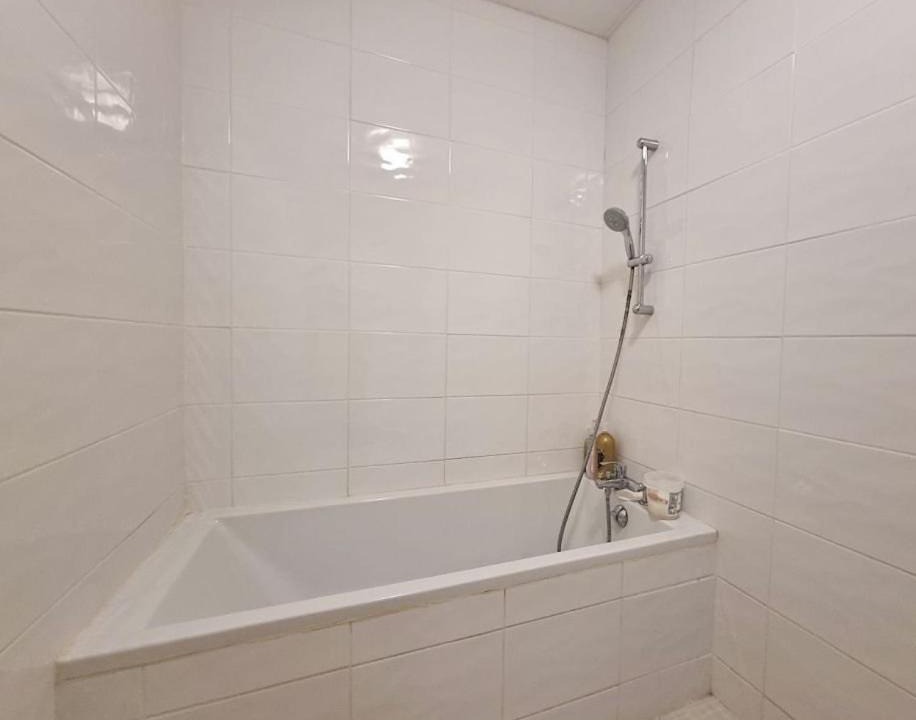 Photo of Bathroom in Le Mesnil-Saint-Denis