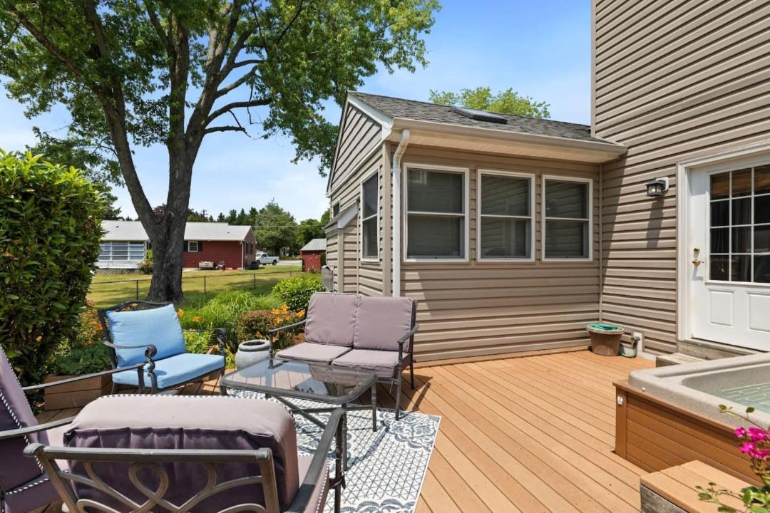 Photo of Patio Balcony in Selby-on-the-Bay