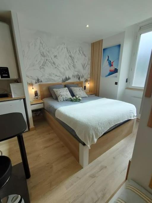 Photo of Bedroom in Viviers-du-Lac