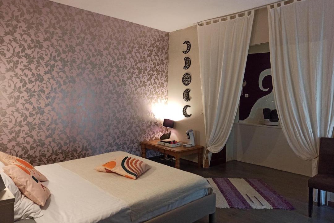 Photo of Bedroom in Leran