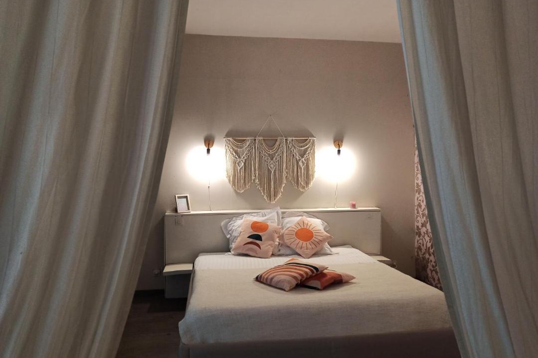 Photo of Bedroom in Leran
