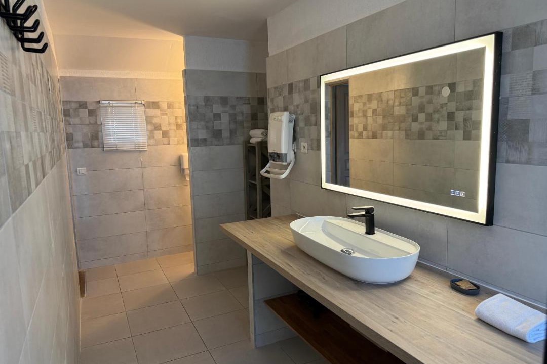 Photo of Bathroom in Saintes-Maries-de-la-Mer