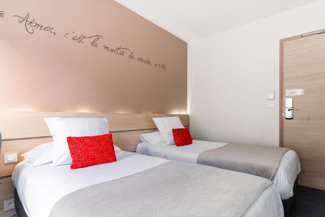 Photo of Bedroom in Dinan