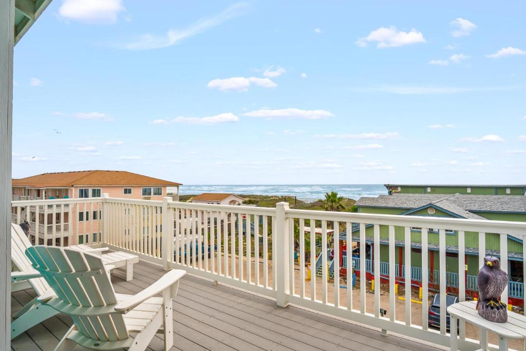 Photo of Patio Balcony in Sand Point