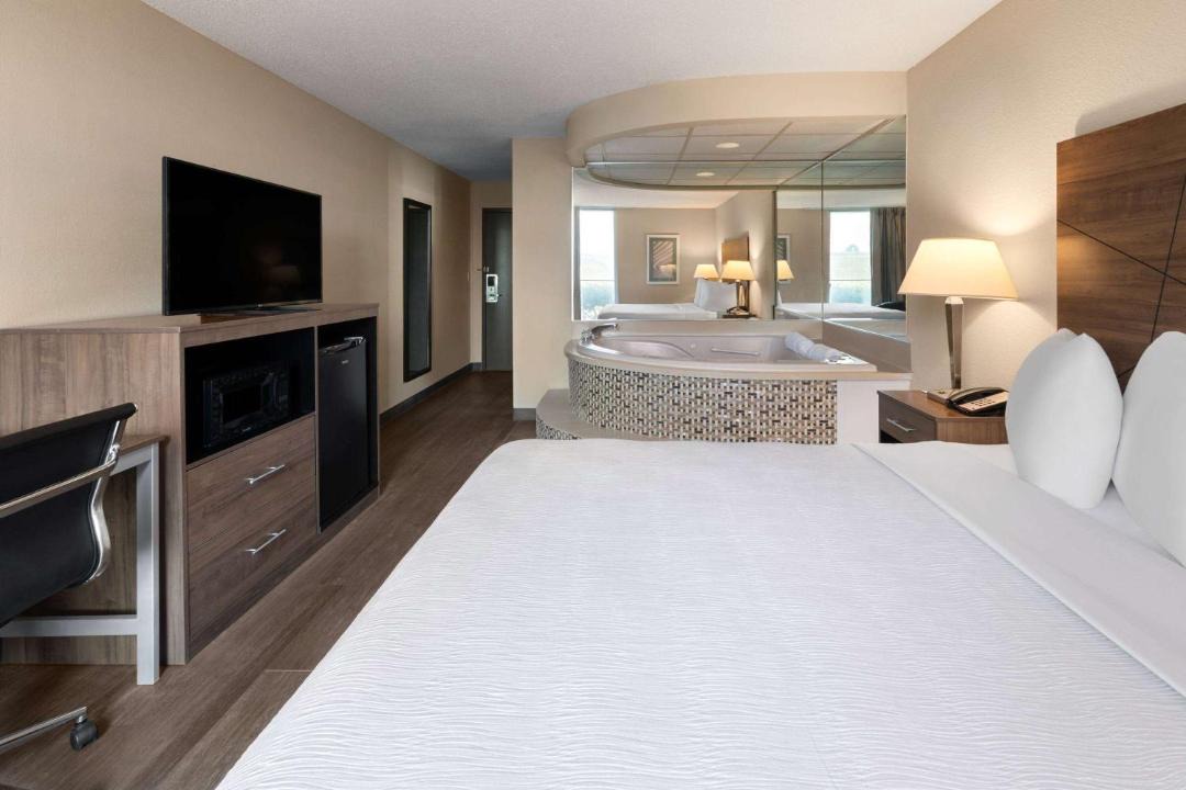 Photo of Bedroom in Troy