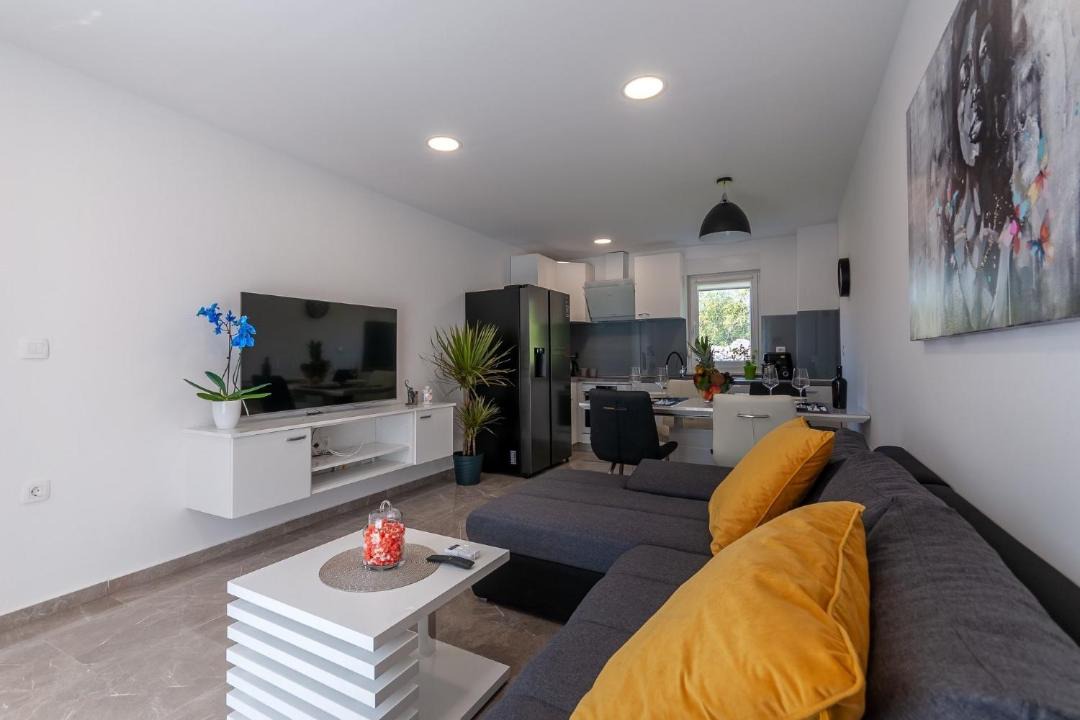 Photo of Livingroom in Drivenik