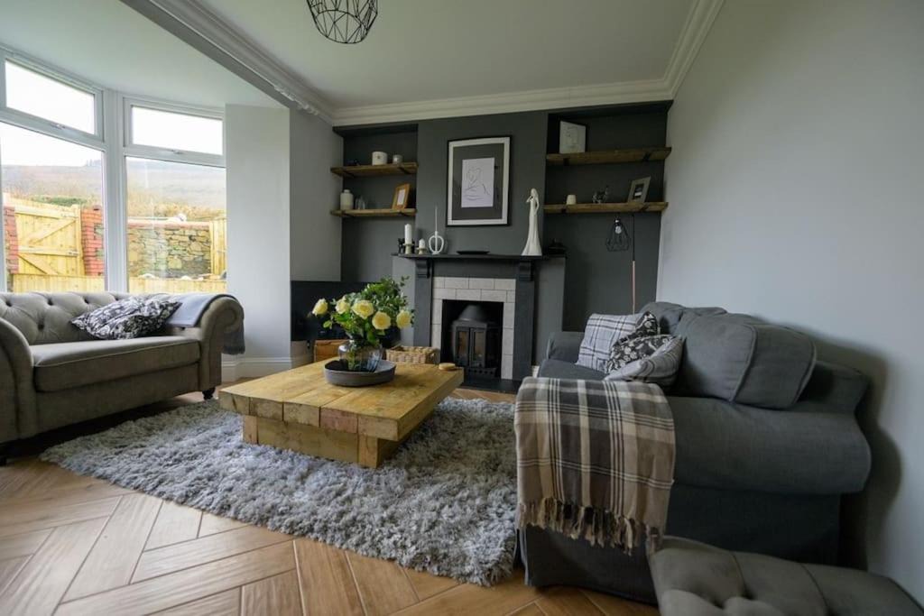 Photo of Livingroom in Abercwmboi