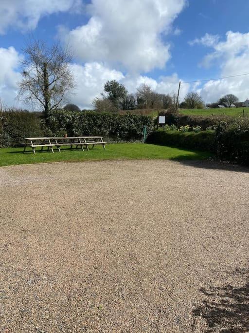 Photo of Others in Hele