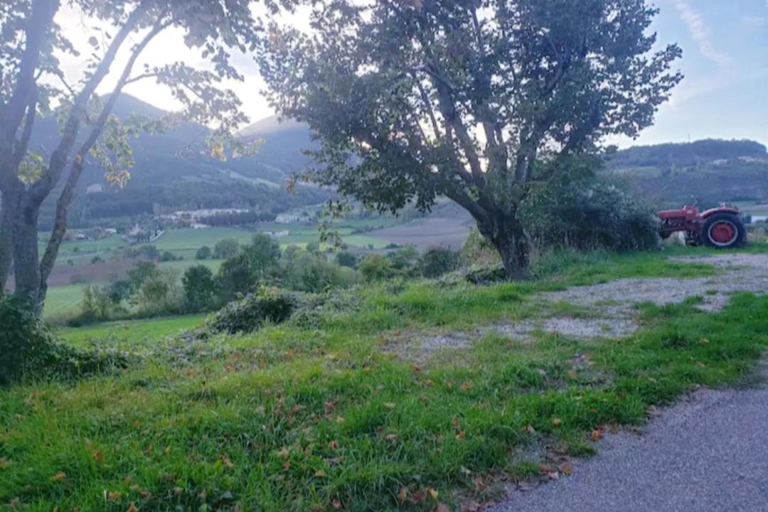 Photo of Others in Vesc