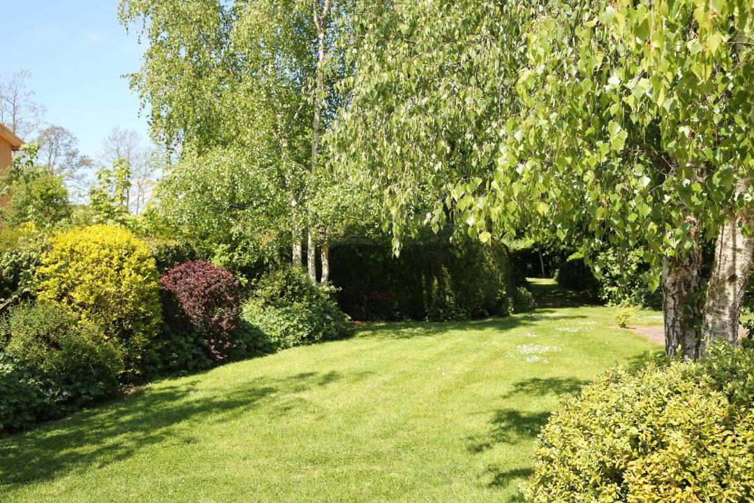 Photo of Others in Hope Bowdler