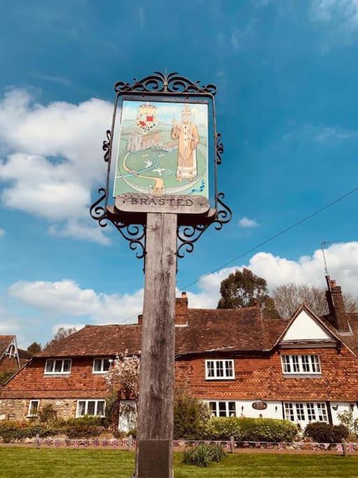 Photo of Others in Brasted