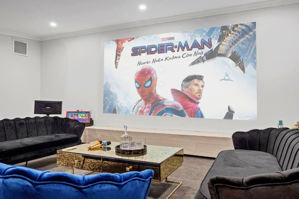 Photo of Livingroom in Newtown