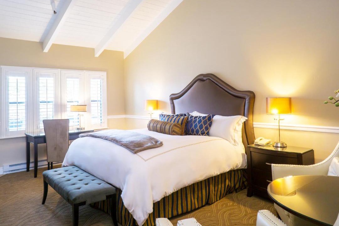 Photo of Others in Golden Rectangle