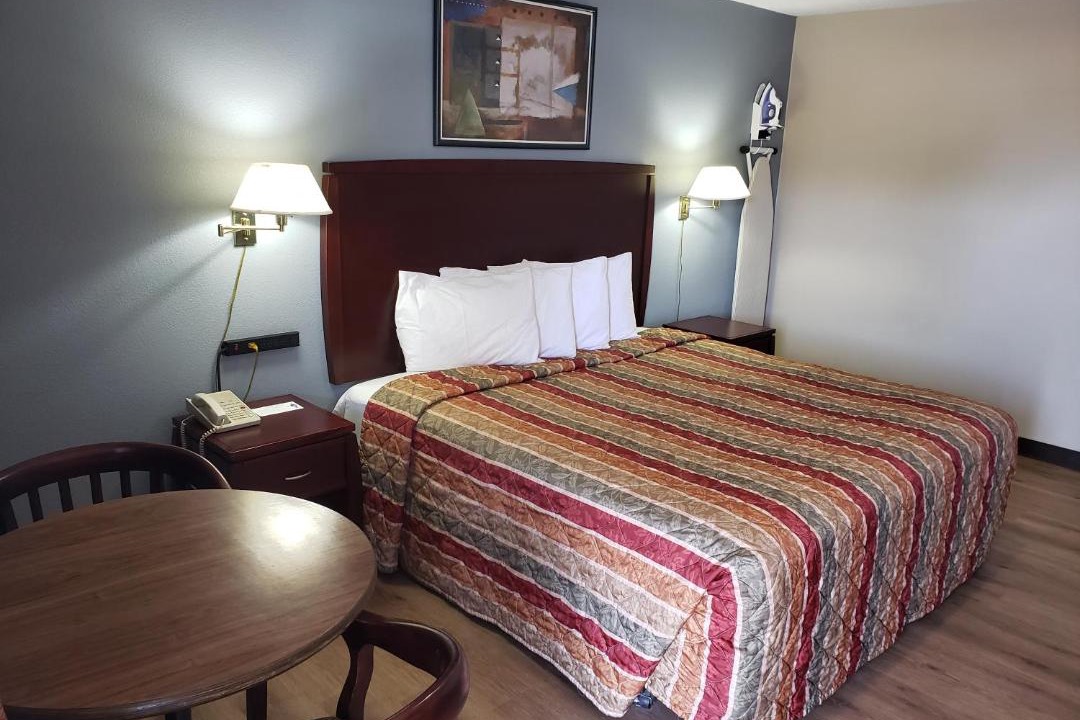 Photo of Bedroom in Crump