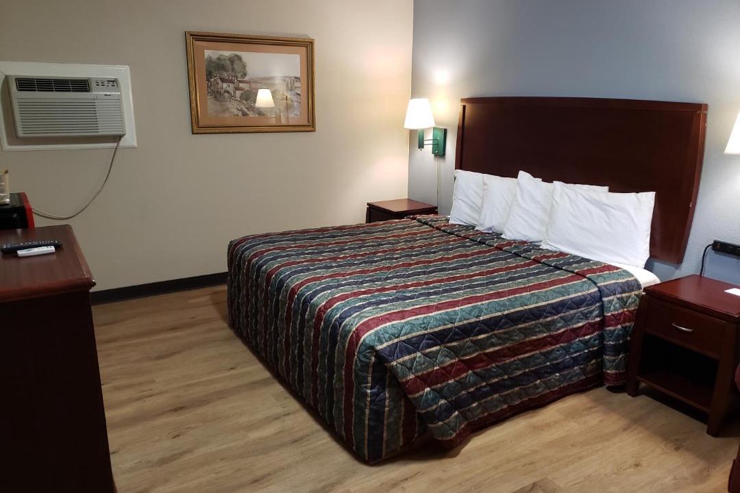 Photo of Bedroom in Crump