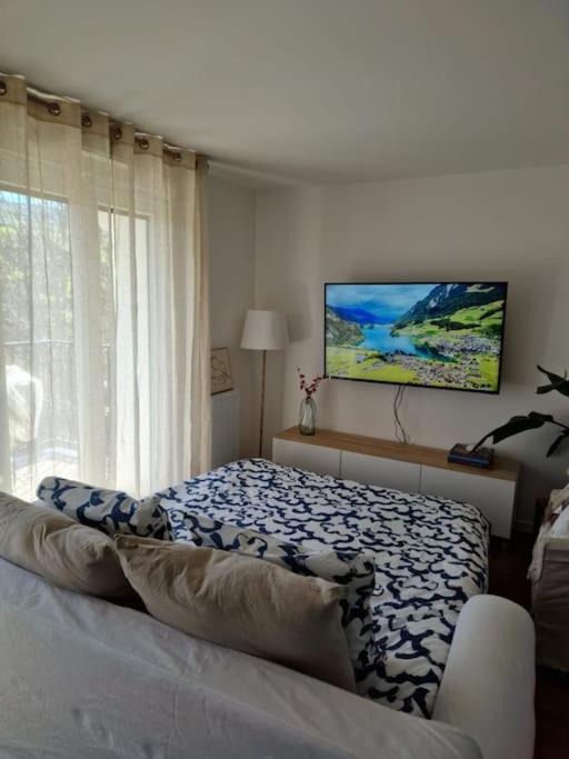 Photo of Bedroom in Clamart