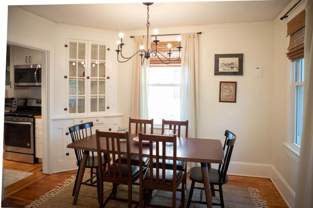 Photo of Livingroom in Earlewood