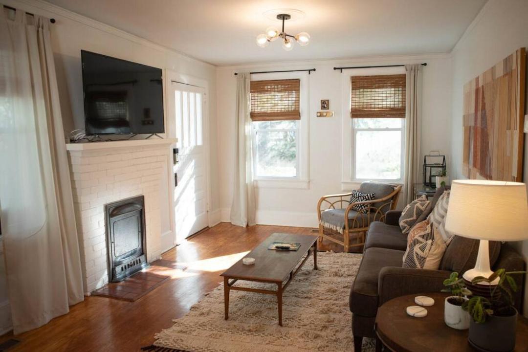 Photo of Livingroom in Earlewood