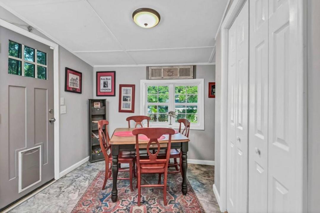 Photo of Livingroom in Rosewood