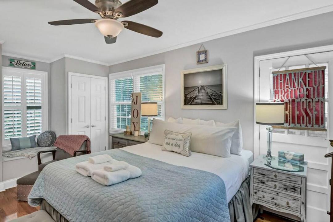 Photo of Bedroom in Rosewood