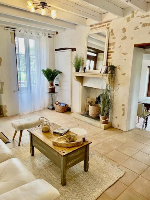 Photo of Livingroom in Mars-sur-Allier