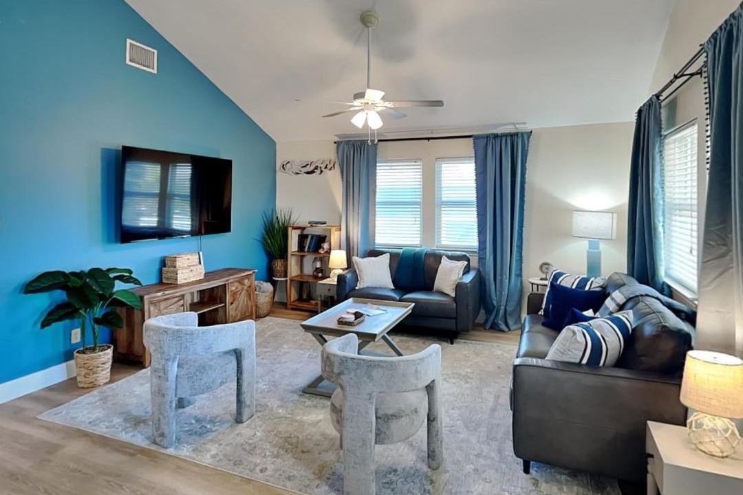 Photo of Others in Leeward Sands