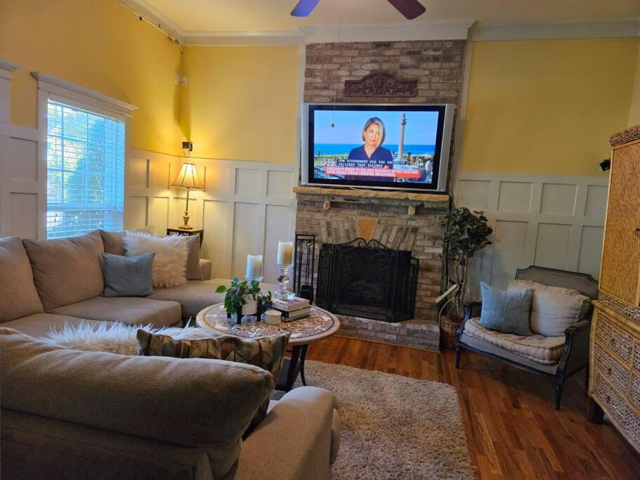 Photo of Livingroom in East Side