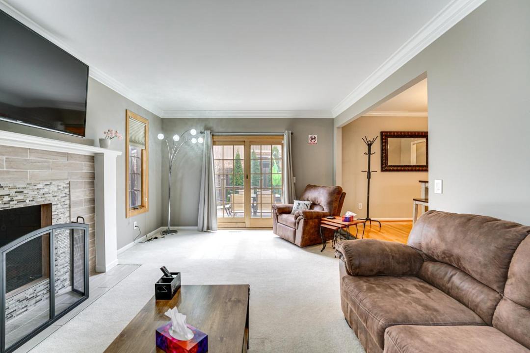 Photo of Livingroom in Sterling Heights