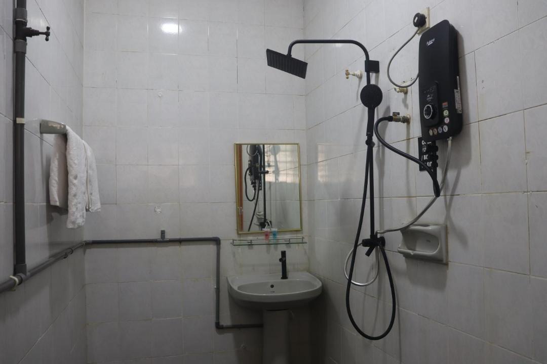 Photo of Bathroom in Kampung Permatang Tok Mamat