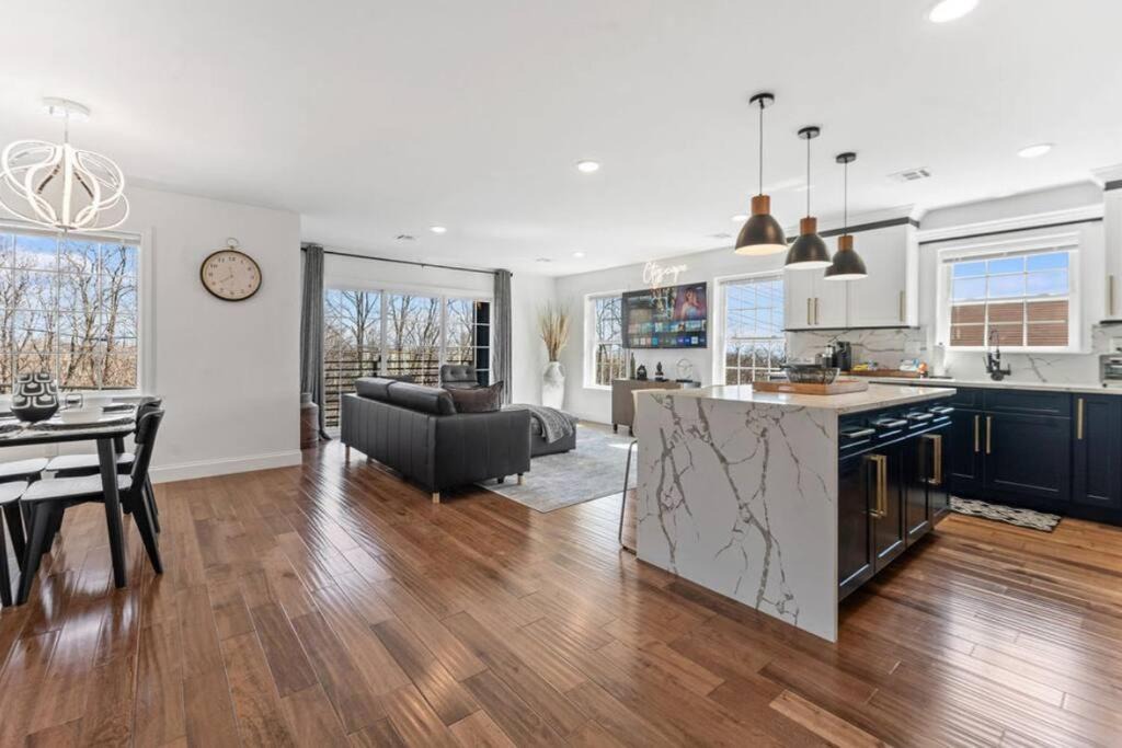 Photo of Livingroom in Weequahic