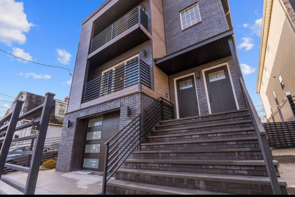 Photo of Others in Weequahic