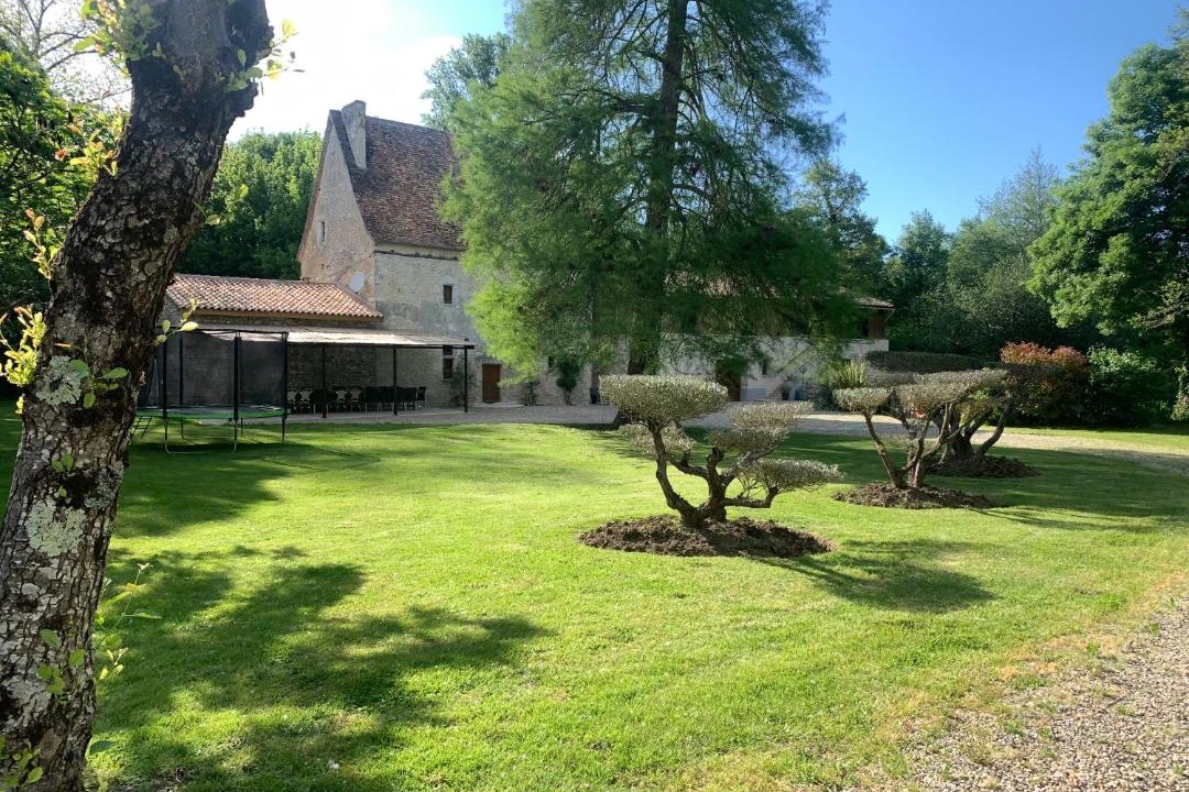 Photo of Others in Lalandusse