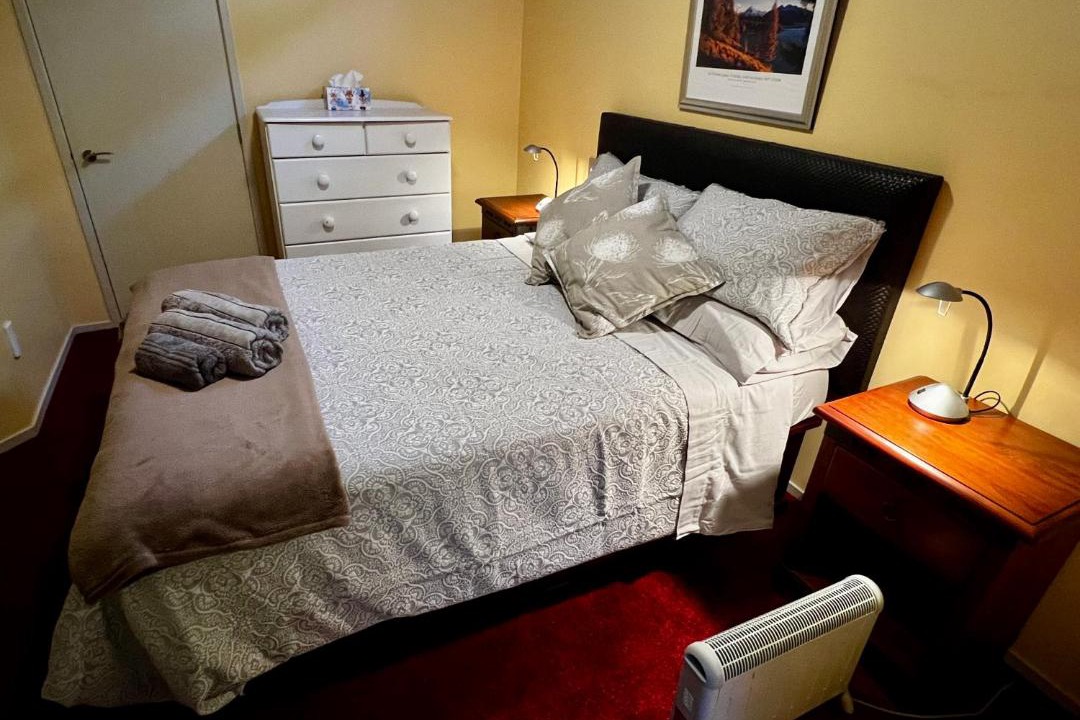 Photo of Bedroom in Hamilton Lake