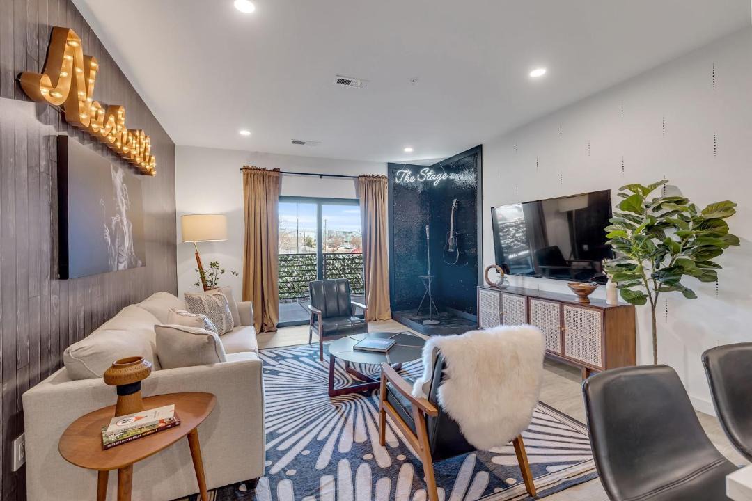 Photo of Livingroom in Downtown Nashville