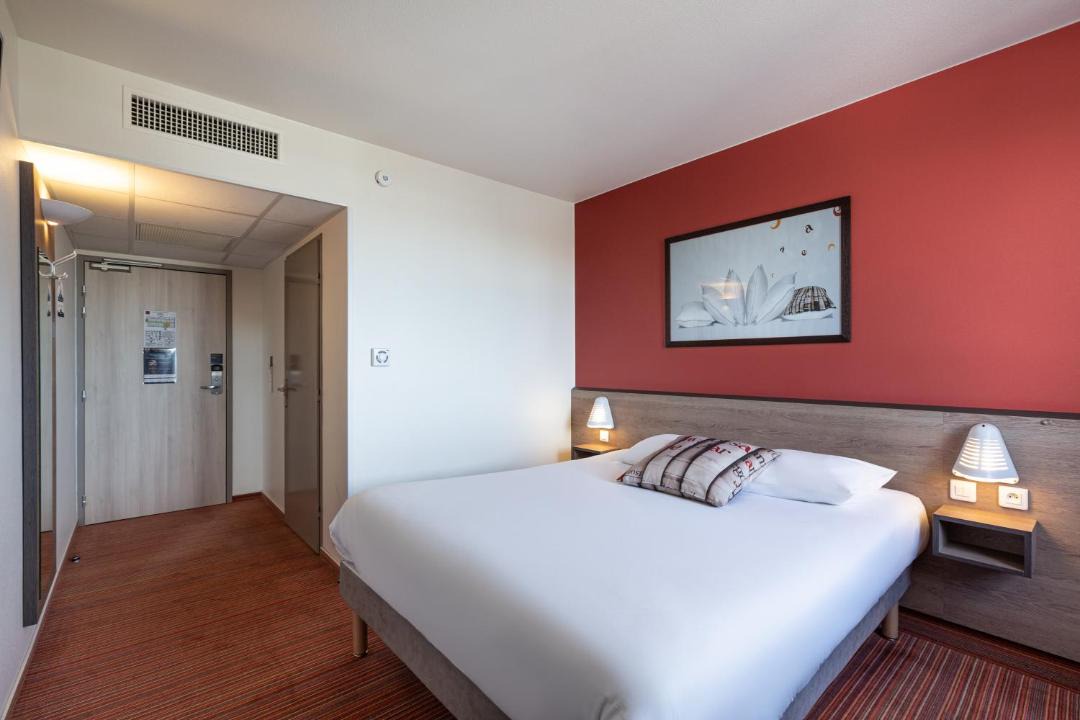 Photo of Bedroom in Mably