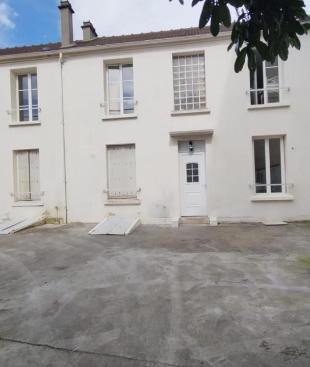 Photo of Buildings in Bondy