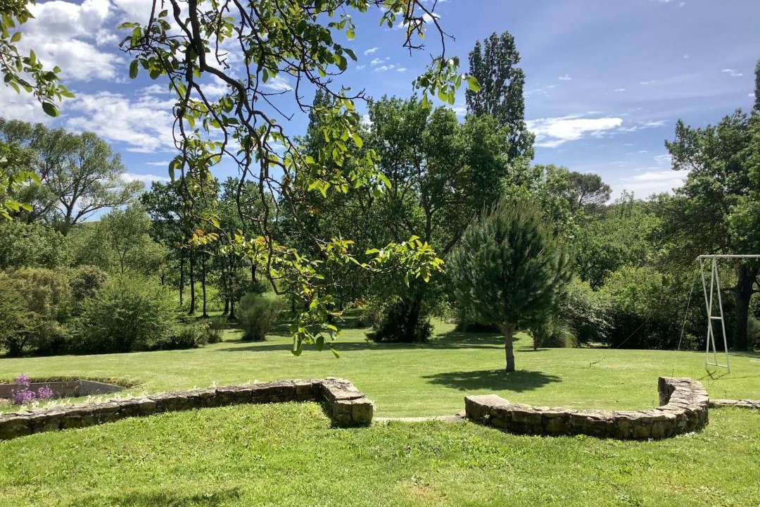 Photo of Others in Espeluche