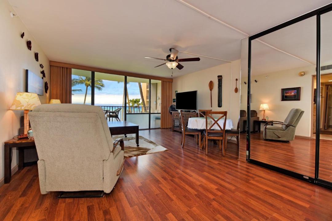 Photo of Others in Kahana