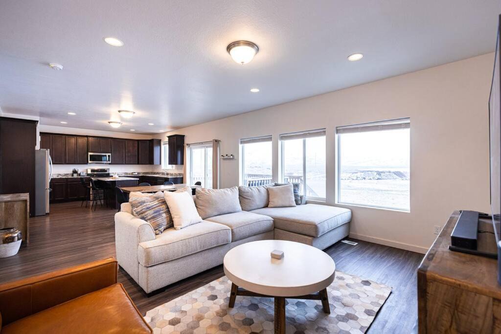 Photo of Livingroom in Saratoga Springs