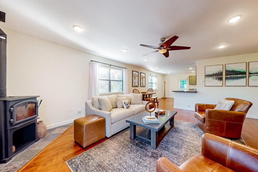 Photo of Livingroom in Powell