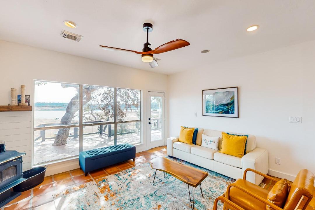 Photo of Livingroom in Lago Vista