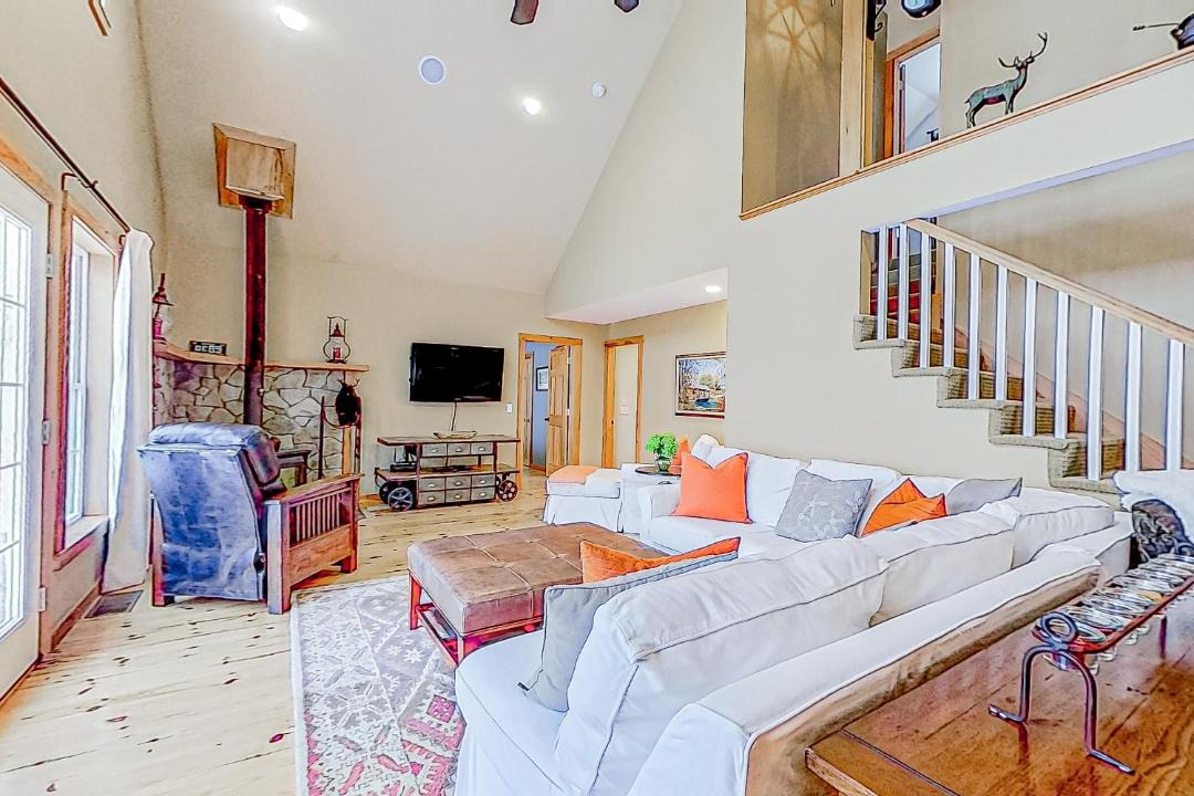 Photo of Livingroom in Alton Bay