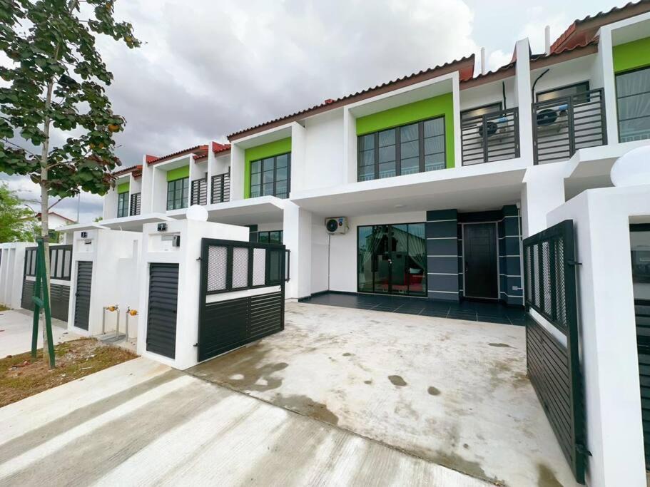 Photo of Others in Tebrau